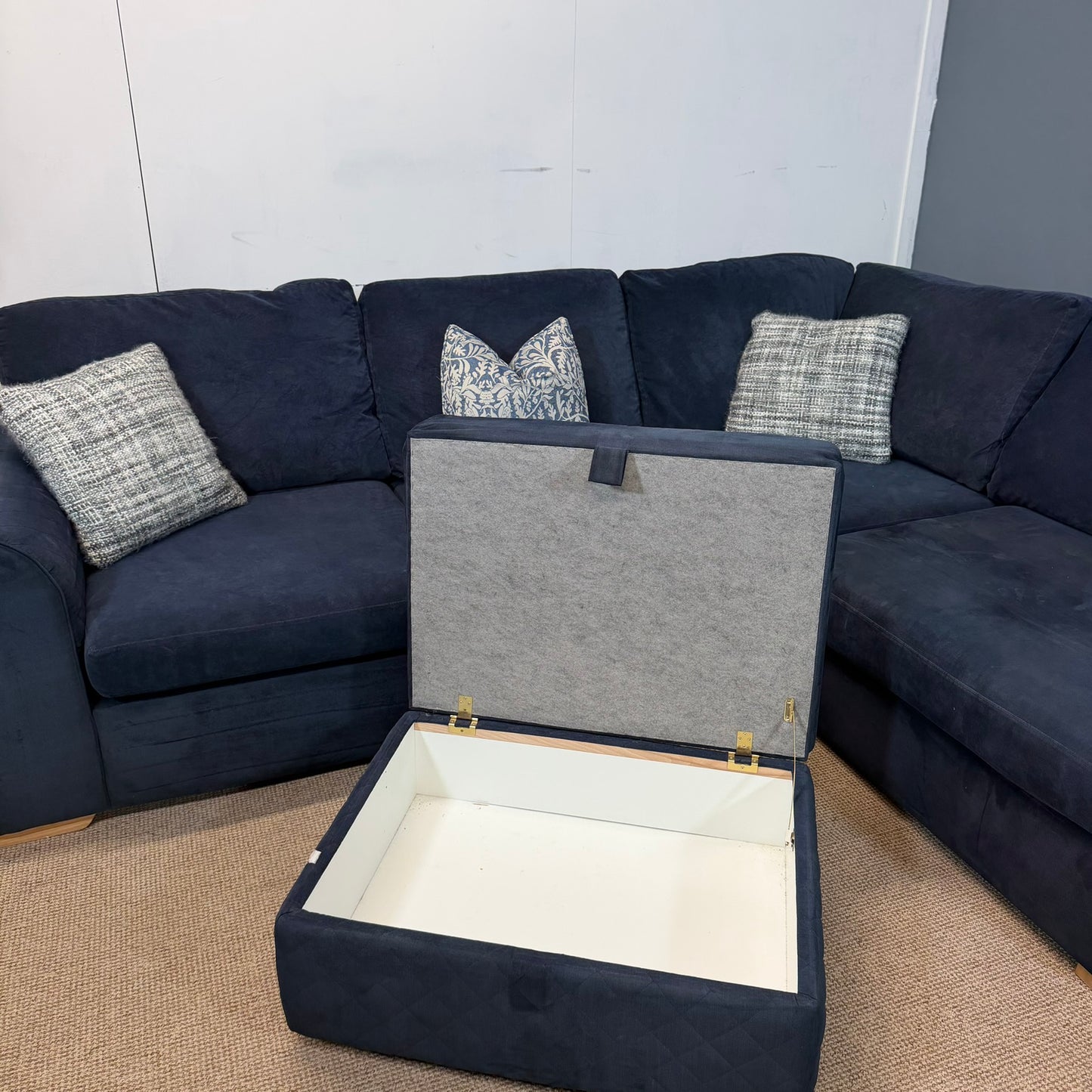 dfs Navy Corner Orka & Footstool