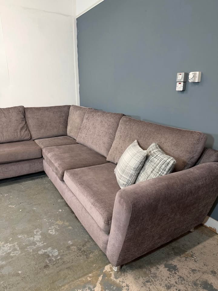 XL Custom built Grey Taupe Chenille Corner Sofa