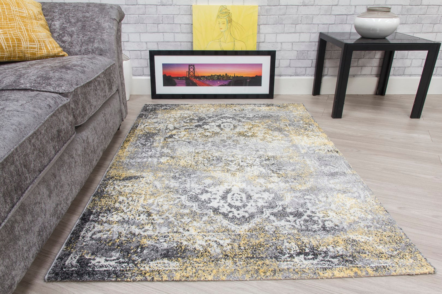 Antika Medallion - Yellow