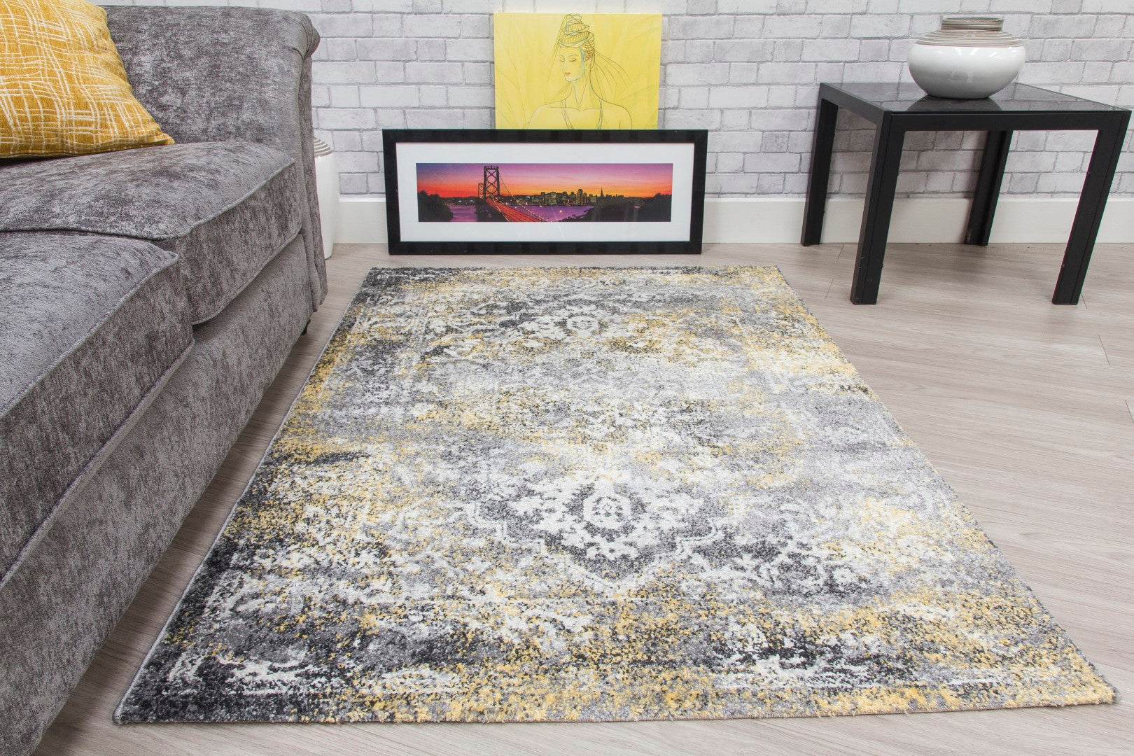 Antika Medallion - Yellow