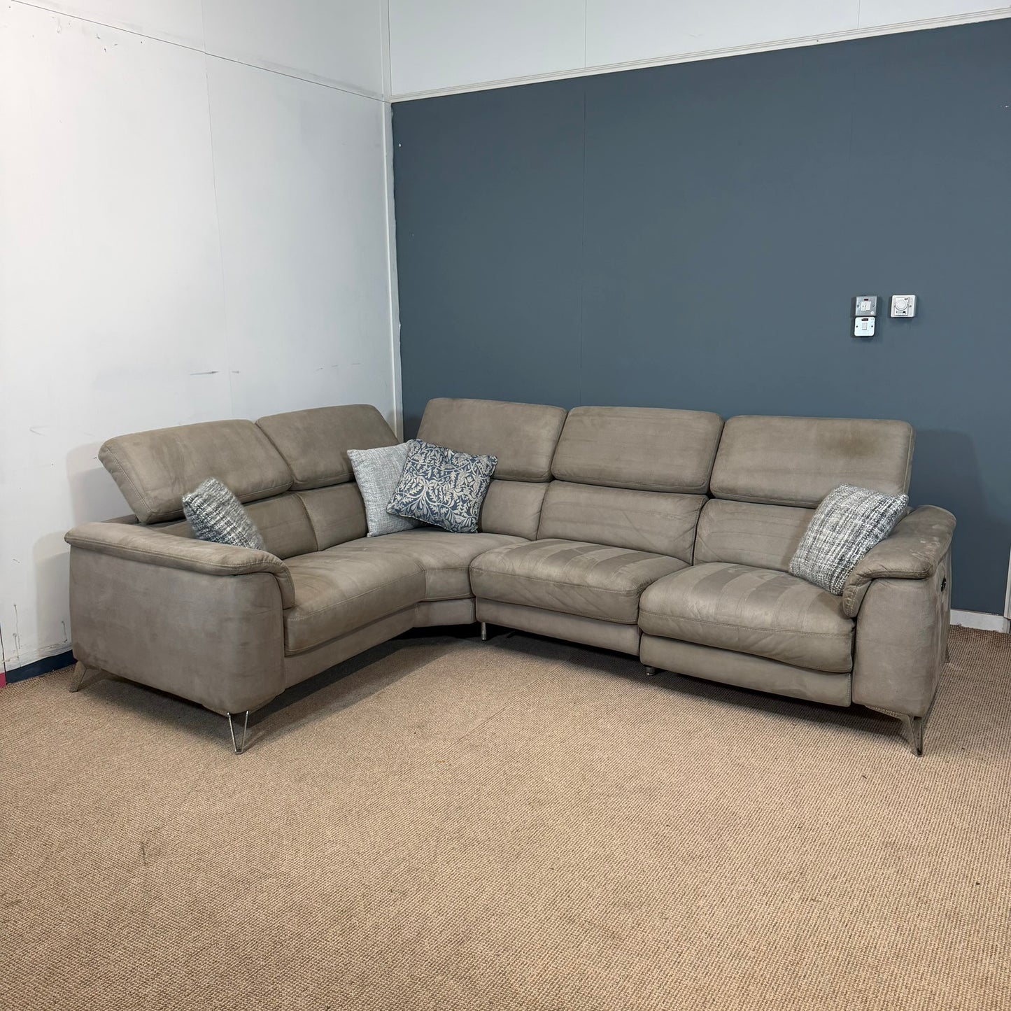 dfs tahiti Taupe Fabric Power Corner Recliner