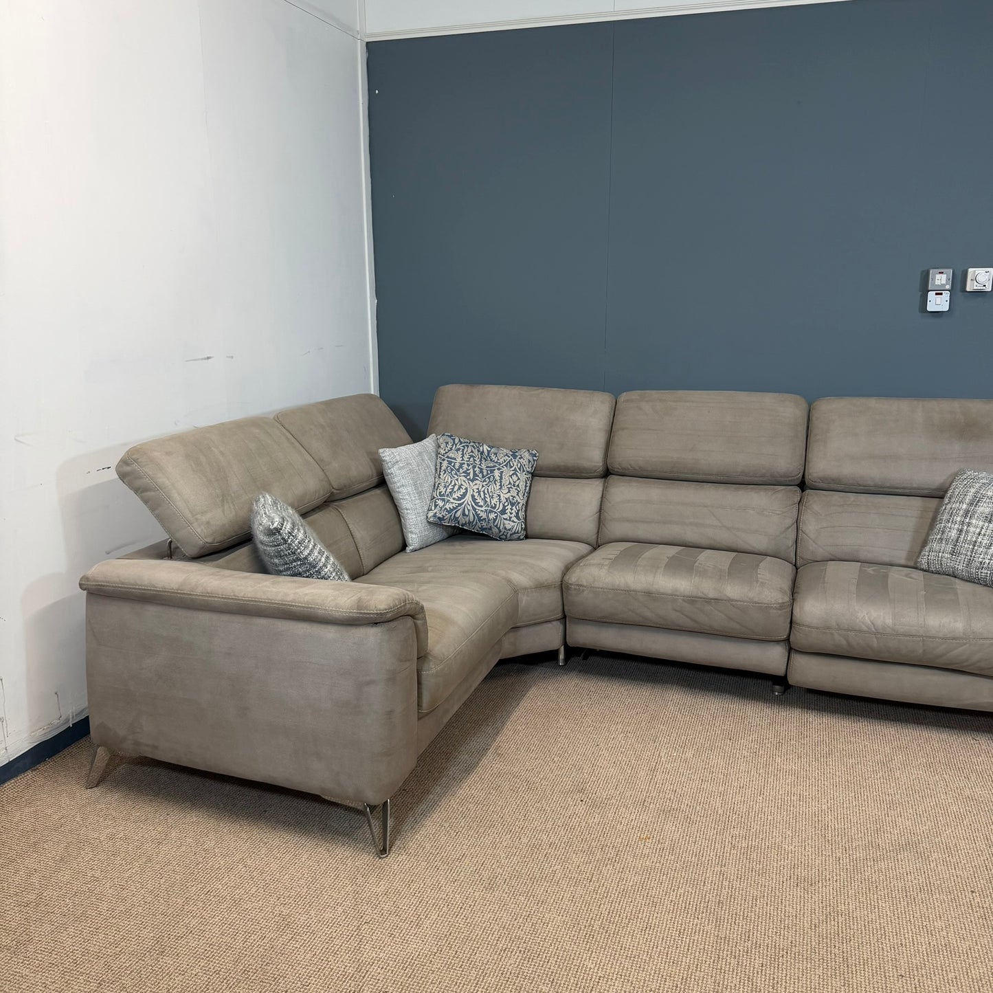dfs tahiti Taupe Fabric Power Corner Recliner