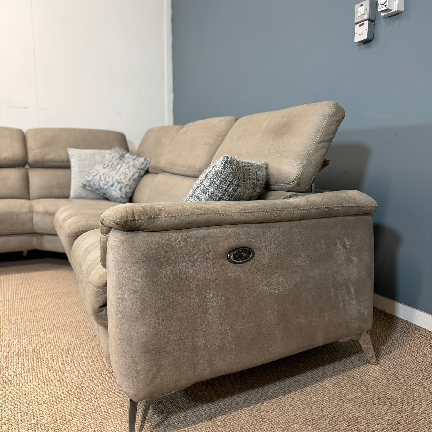 dfs tahiti Taupe Fabric Power Corner Recliner