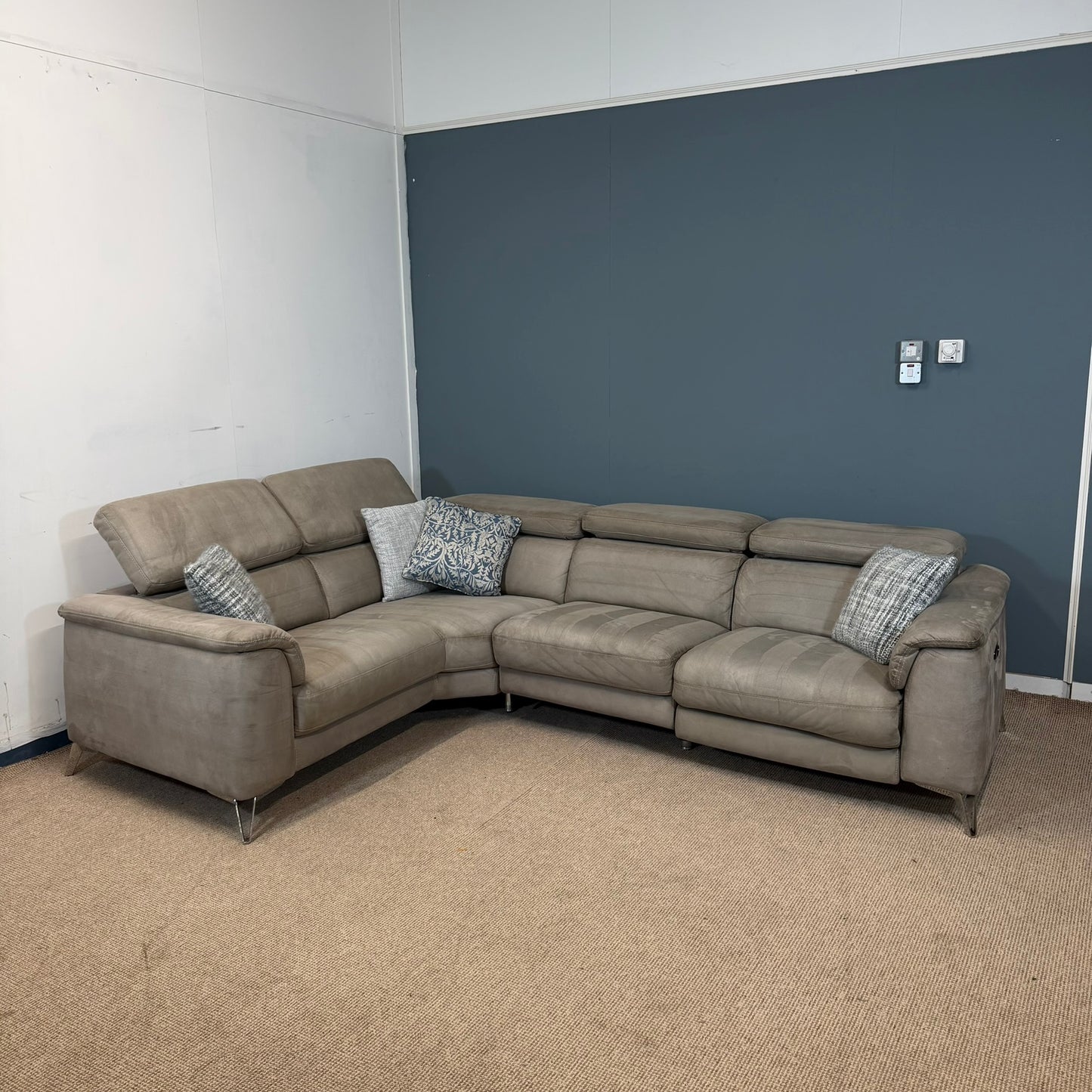 dfs tahiti Taupe Fabric Power Corner Recliner